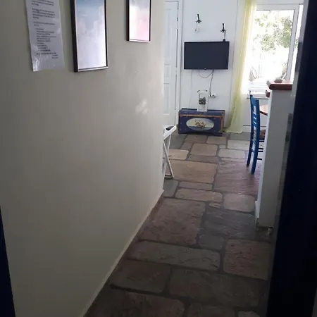 Jenny's Sea View House *